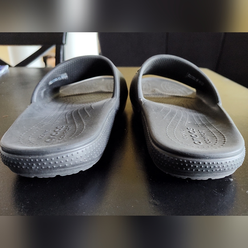 CROCS Black AC/DC Slide Sandals, Men's 10/ Women's 12, Excellent Condition - Picture 5 of 6